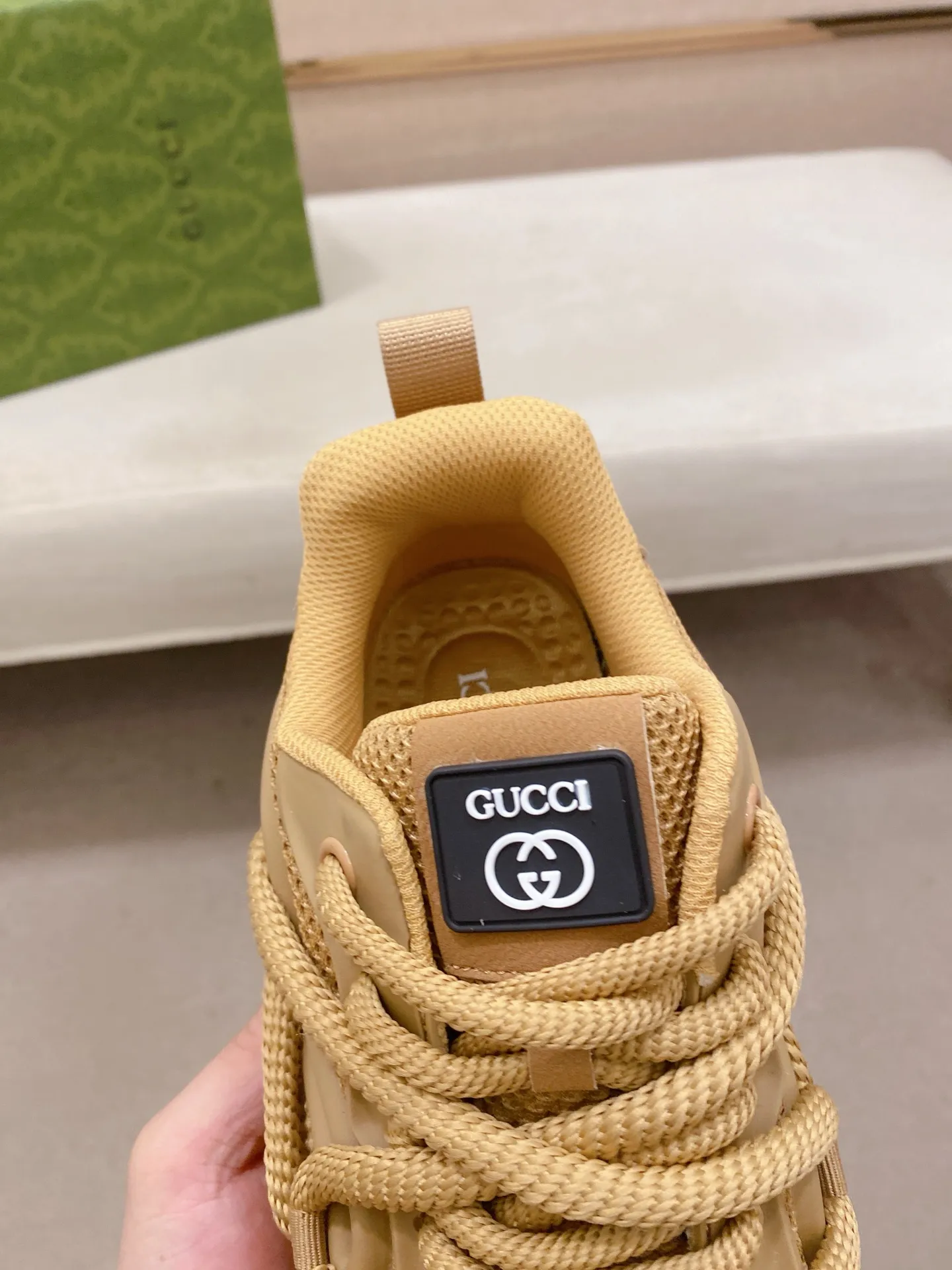 Men's shoes 💰 480💰🇮🇹🇮🇹GUCCI (Gucci) top 🔍🔍 new models are on sale at the same time at the counter. The upper 🇮🇹 is made of top-grain cowhide imported from Italy. Fully imported genuine leather lining 💪💪, completely 1⃣️ to 1⃣️ replica 🇮🇹💪💪, ⚠ sole: original sole provided by the original factory, exclusive movable molded sole super comfortable, ⚠ original factory follow-up, 🔍🔍 high quality, you can go in and out of the counter at will, welcome to compare⚠. Code number:38-44